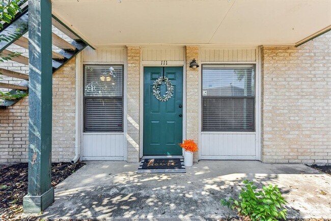 Building Photo - 1624 Aquarena Springs Dr