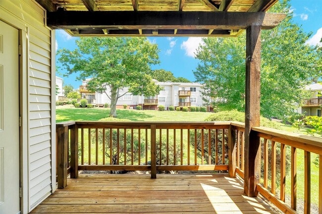 Building Photo - 1512 Oriole Ln