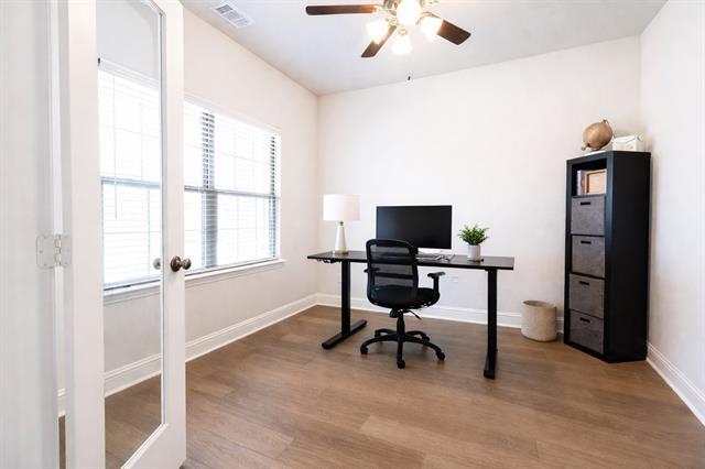 Building Photo - 310 Saltmeadow Ln