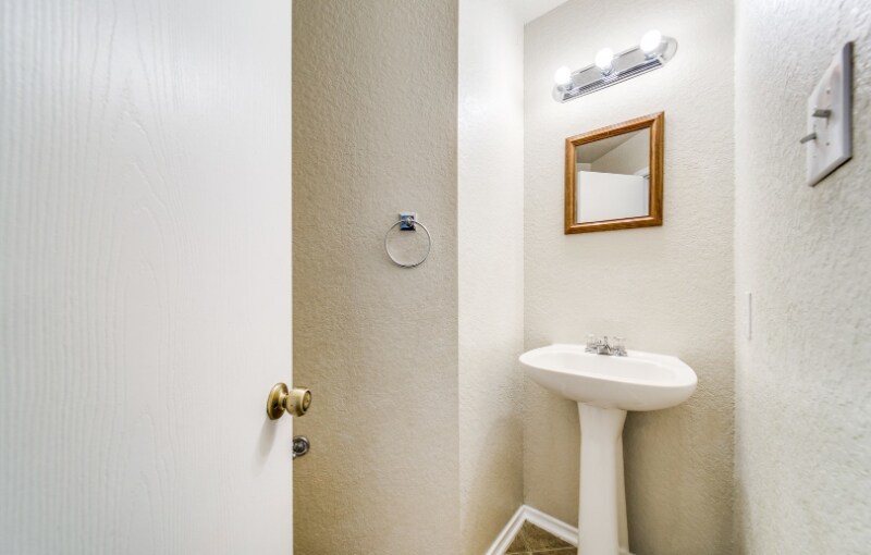 Building Photo - 8914 Kestrel Oak