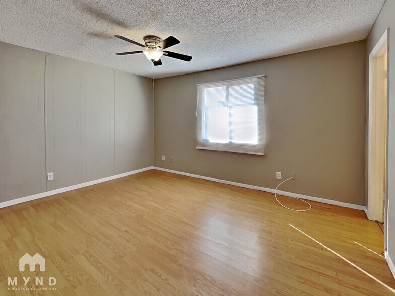 Building Photo - 4045 E Nancy Ln