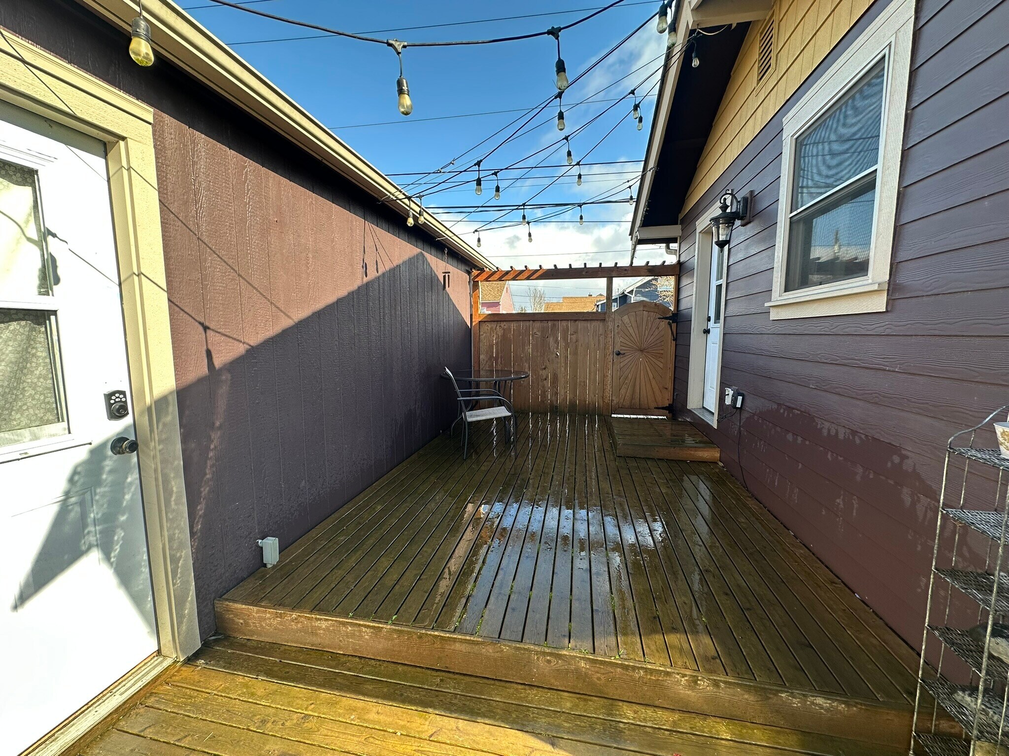 Building Photo - 701 S 59th St