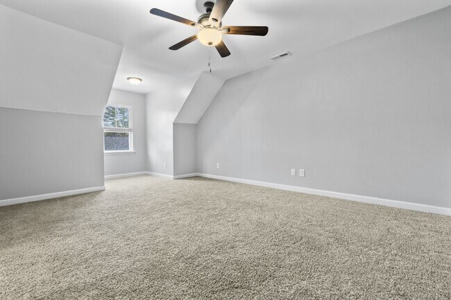 Building Photo - Evans Crossing