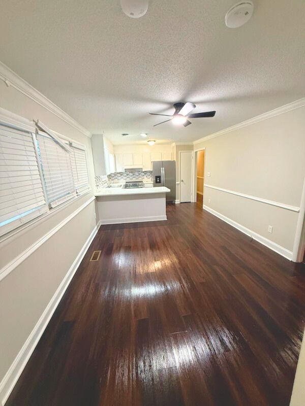 Building Photo - 103 Murchison Dr