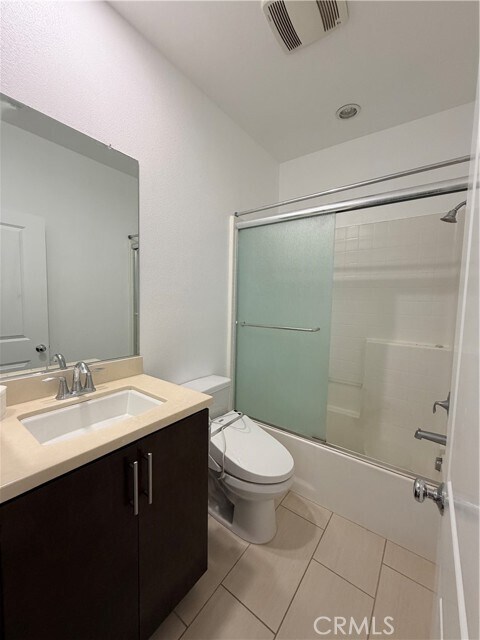 Building Photo - 818 Santa Fe Ave