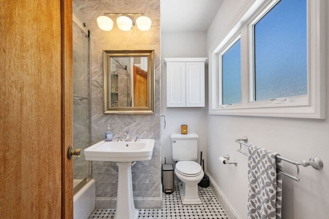 Building Photo - 2052 Alameda Way