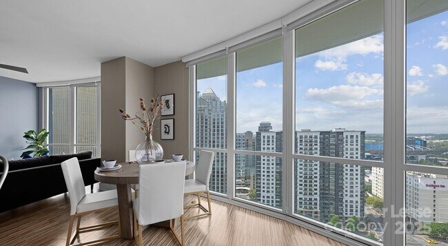 Building Photo - 225 S Poplar St