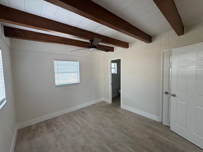 Building Photo - 1216 E 138th Ave