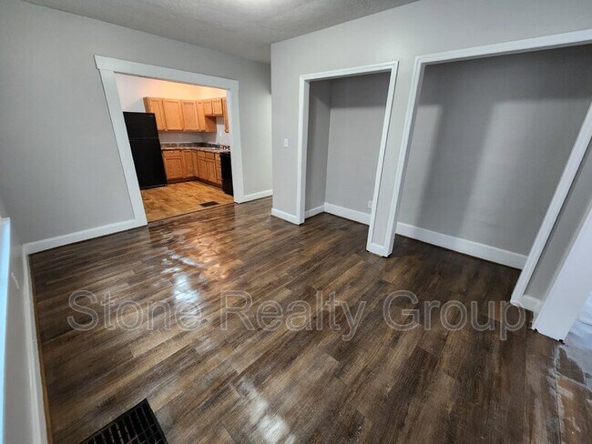 Building Photo - 821 S 10th St