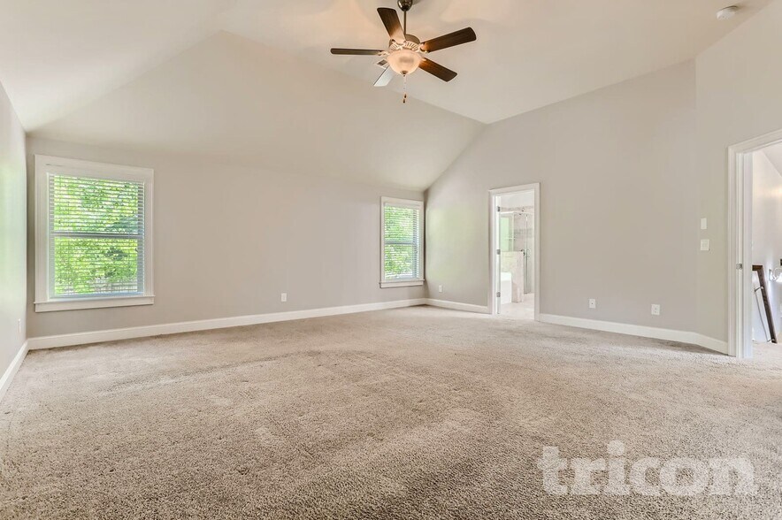 Building Photo - 37 Canyon View Dr