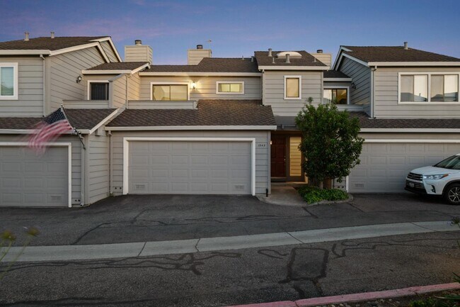 Building Photo - 1545 Camden Village Cir