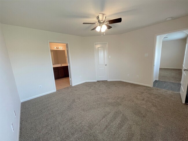 Building Photo - 20714 Round Key Dr