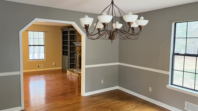 Dining Room - 10 Fox Run Ln