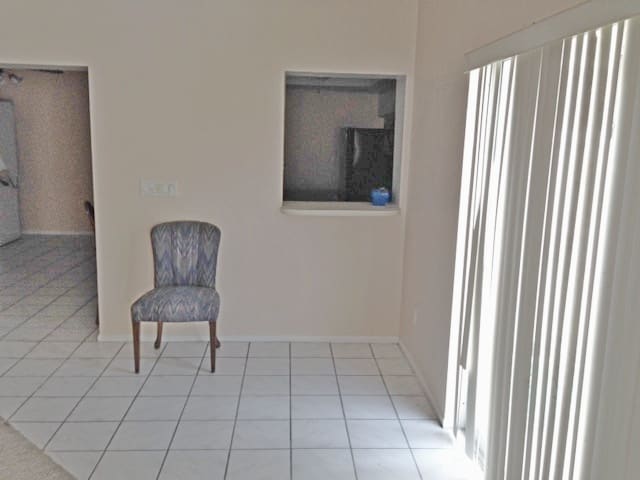 Building Photo - 451 Marsh Ave