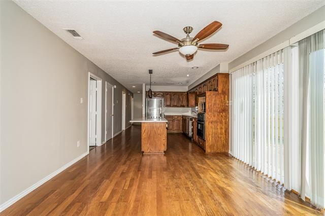 Building Photo - 112 Bluebonnet Dr
