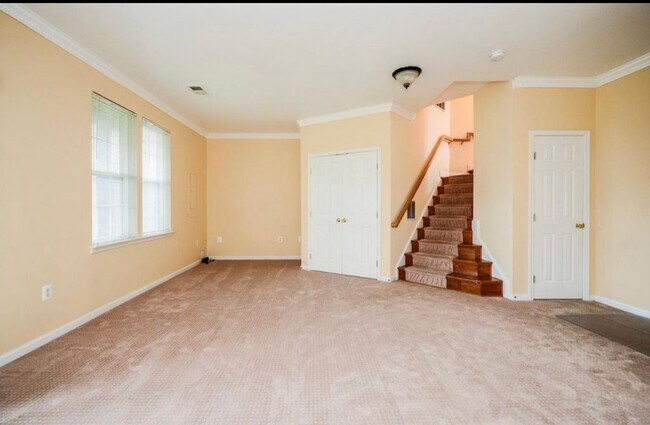 Building Photo - 22542 Maison Carree Square