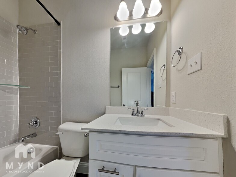 Building Photo - 6288 Rilla St