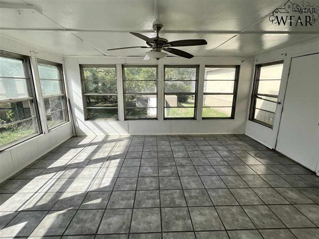 Building Photo - 3020 Cunningham Dr