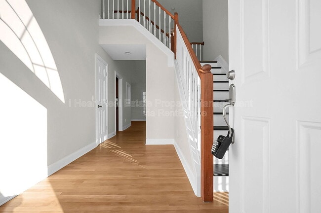 Building Photo - 9580 Mission Dr