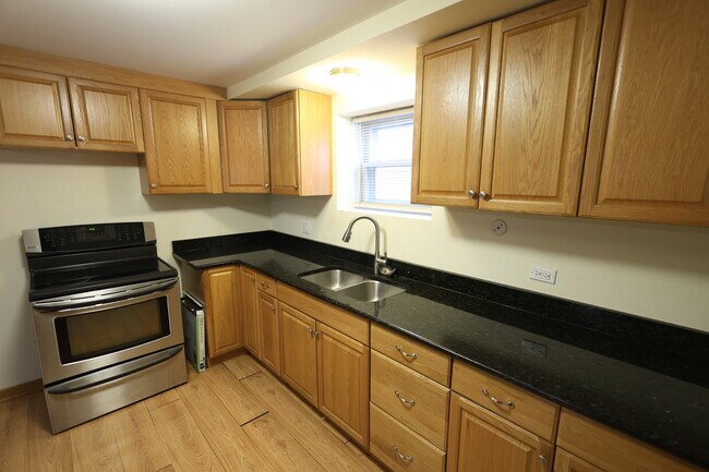 Building Photo - 9823 Linn Ave