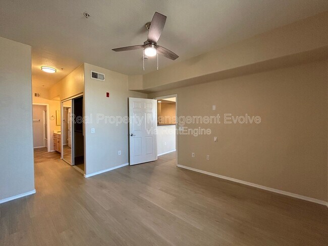 Building Photo - 425 W Rio Salado Pkwy