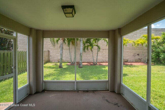 Building Photo - 2467 Deercroft Dr
