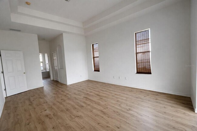 Building Photo - 927 Shadowmoss Dr