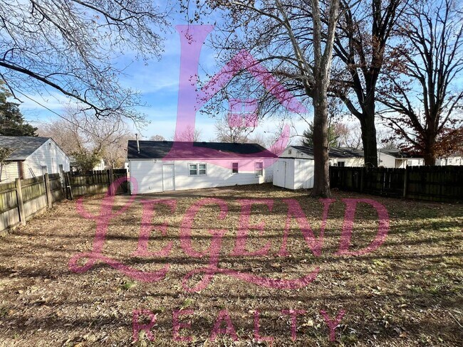 Building Photo - Adorable 3 Bedroom 1 Bathroom Home!