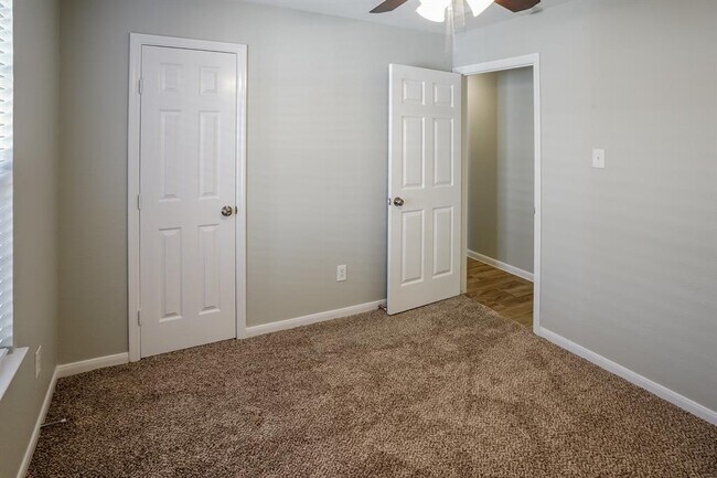 Building Photo - 12914 Belmont Legend Ct