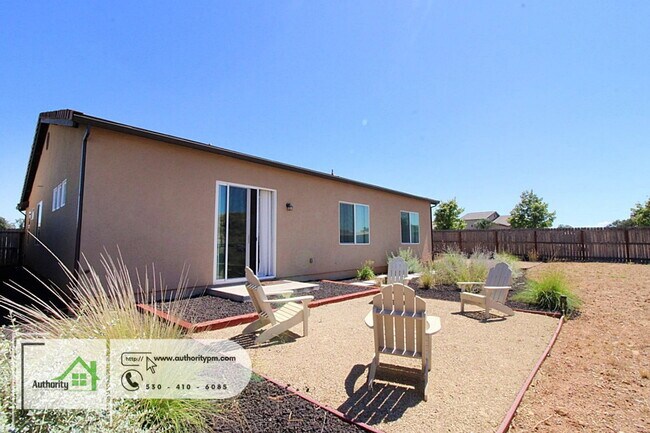 Building Photo - 4624 Pleasant Hills Dr