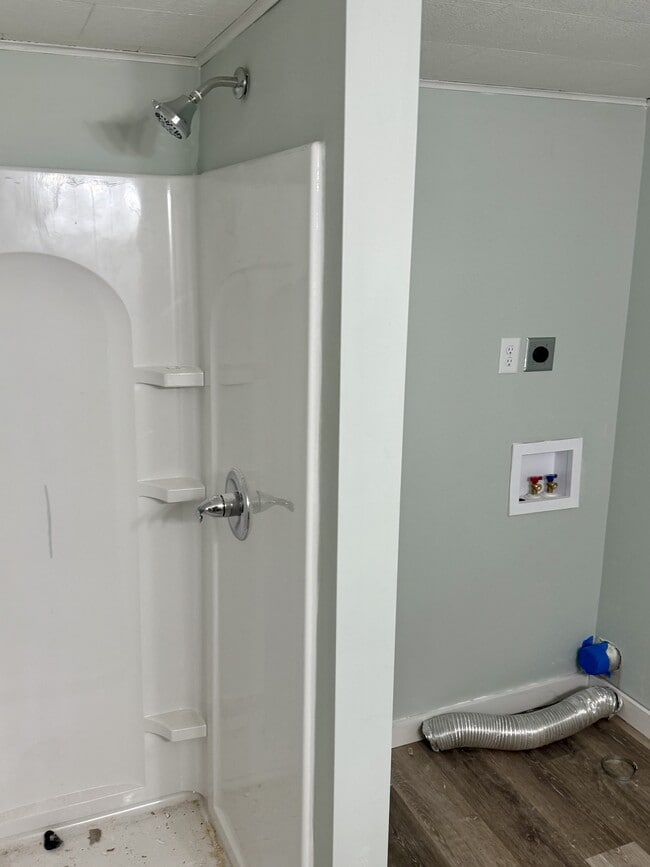 Building Photo - 401 W Douglas Ave