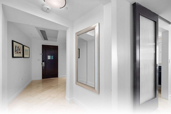 Building Photo - 4391 Collins Ave