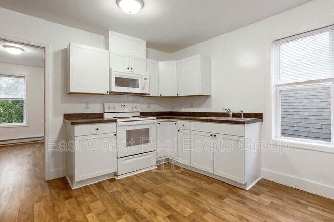 Building Photo - 207 N Mulberry St