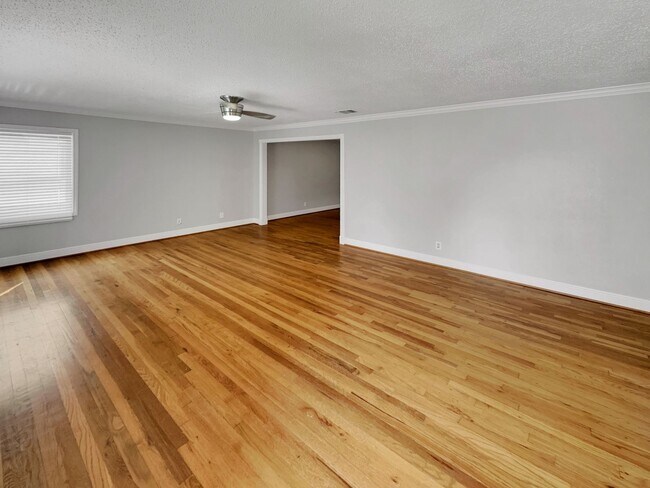 Building Photo - 3016 33rd St
