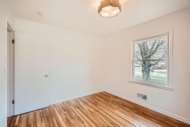 Building Photo - 6300 Quebec Ave N