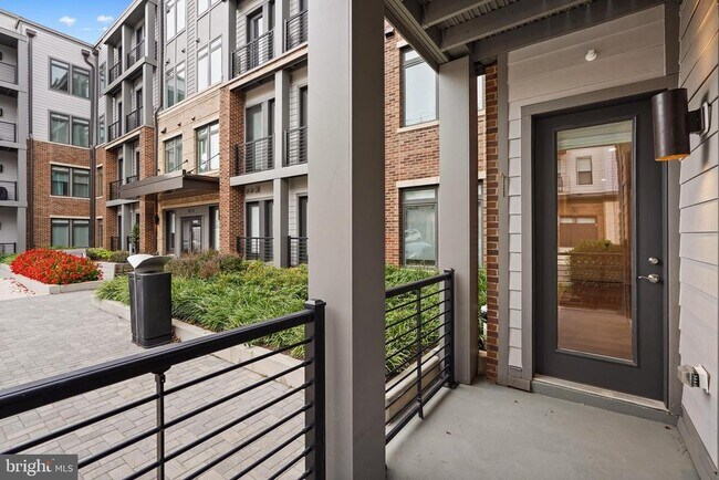 Building Photo - 1675 Bandit Loop