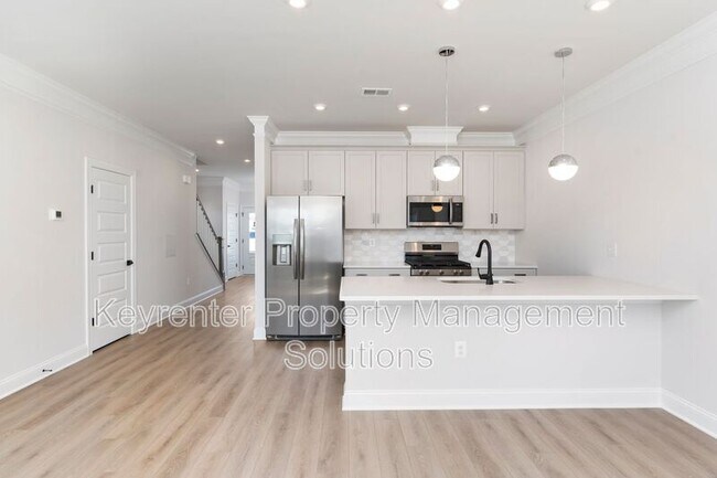 Building Photo - 337 Ridgeline Dr