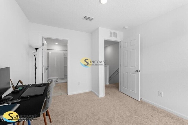 Building Photo - 8318 Zenith Cir