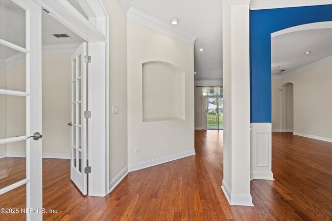Building Photo - 5930 Green Pond Dr