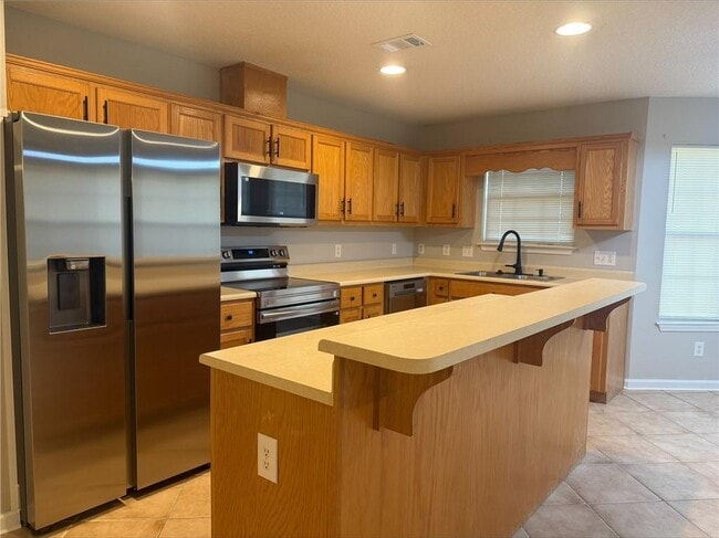 Building Photo - 106 Windridge Dr