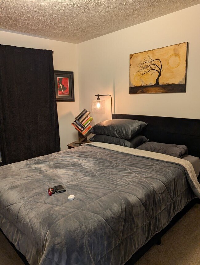 Building Photo - 940 Tacoma Dr