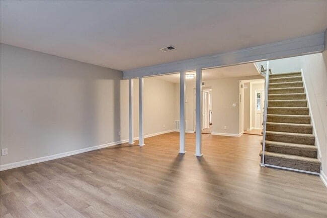 Building Photo - 305 Telfair St