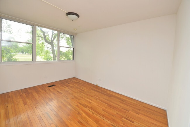 Building Photo - 816 S Ada St