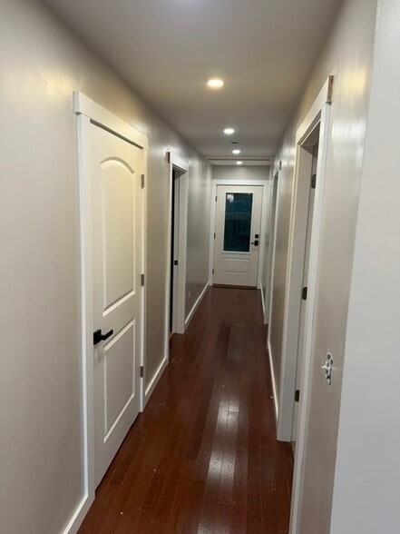 Building Photo - 38 Blue Hill E