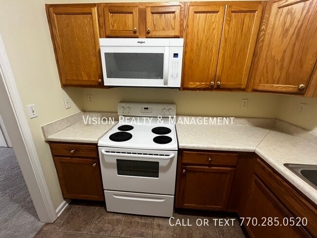 Building Photo - 123 Kaiser St