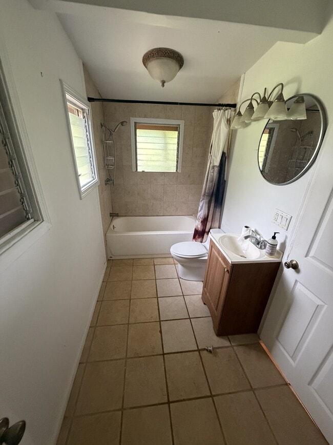 Building Photo - 20 Leahi Pl