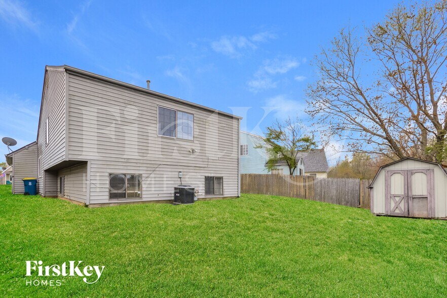 Building Photo - 4030 Harmony Dr