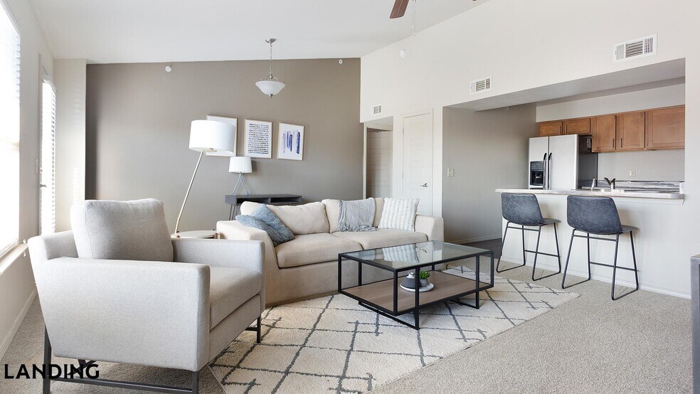 Building Photo - 701 W 101st Pl S