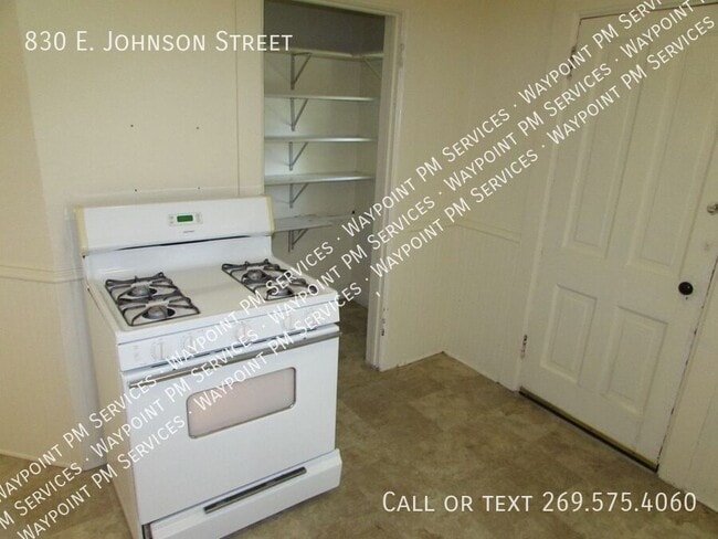 Building Photo - 830 E Johnson St