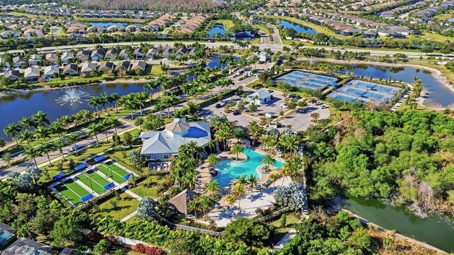Building Photo - Resort living at The Seasons of Bonita